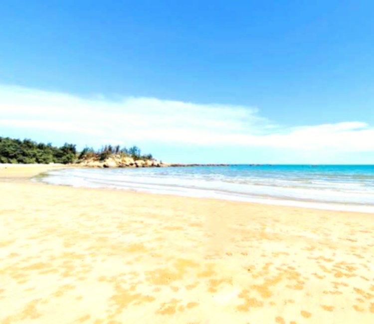 溪邊海水浴場